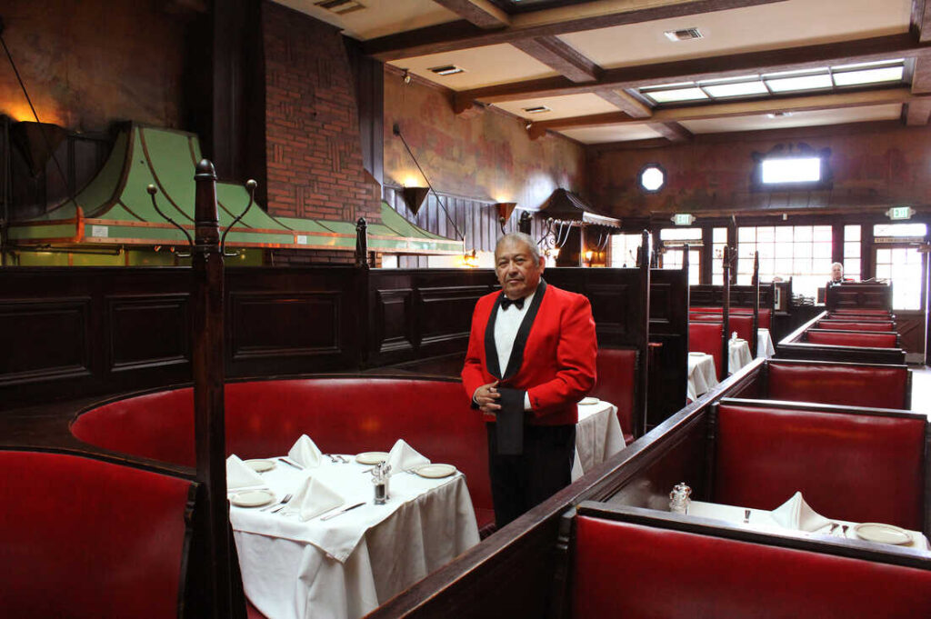 Eat a delicious meal at the iconic Musso & Frank Grill in Hollywood on your trip to Los Angeles