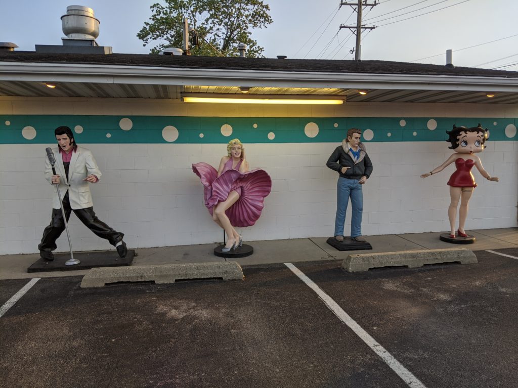 Route 66 Road Trip: Polka Dot Drive-in Cafe in Braidwood, IL